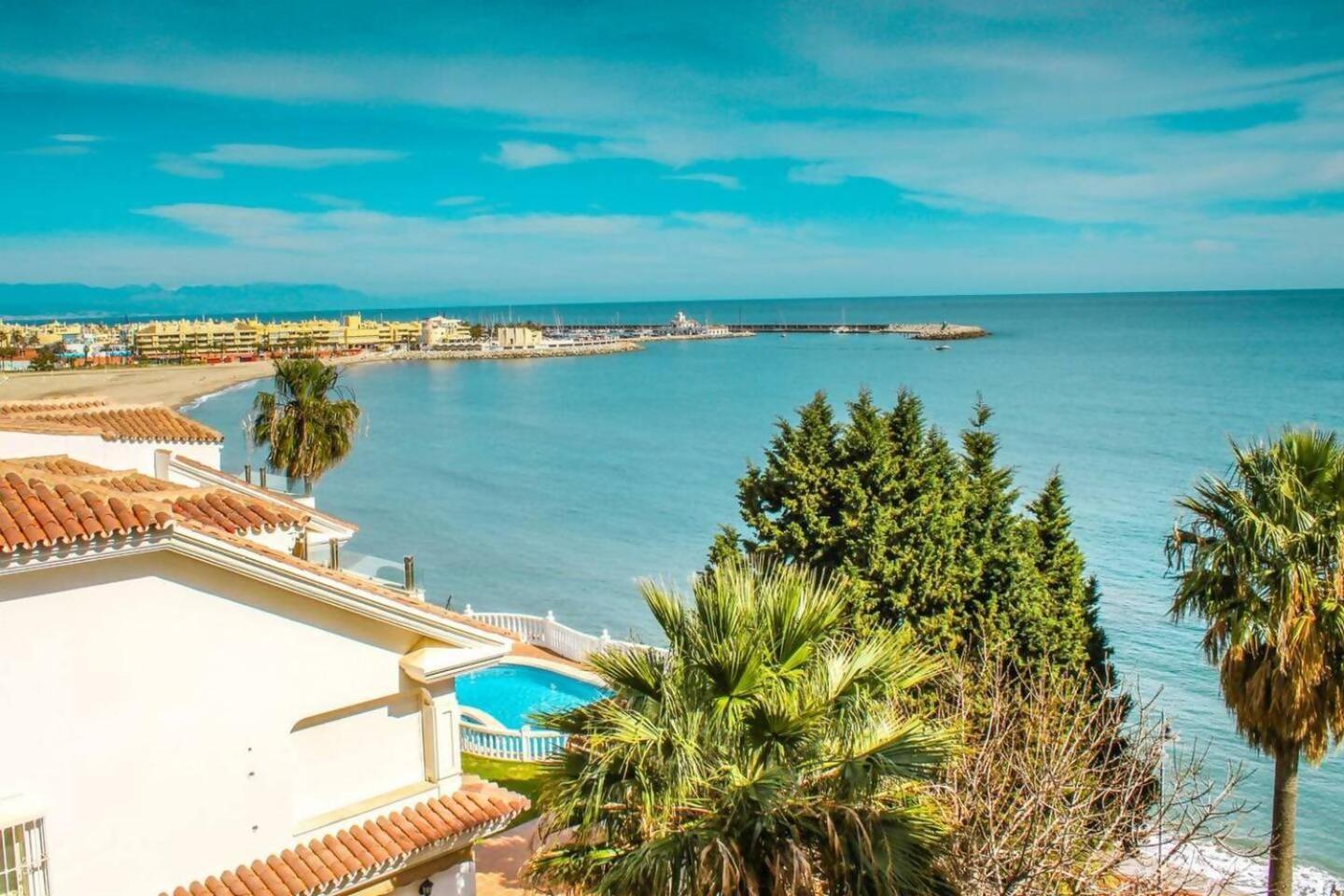 Stunning Apartment 10 Meters From The Beach With Parking Benalmádena Buitenkant foto